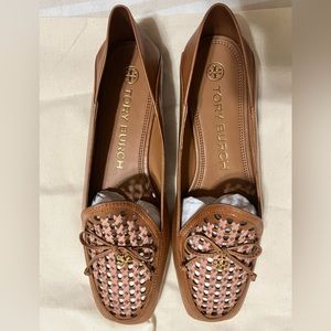 NEW Tory Burch loafers